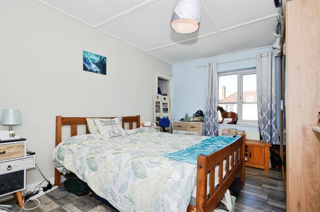 Additional image 8 of Longfield Road, Southdown, Harpenden