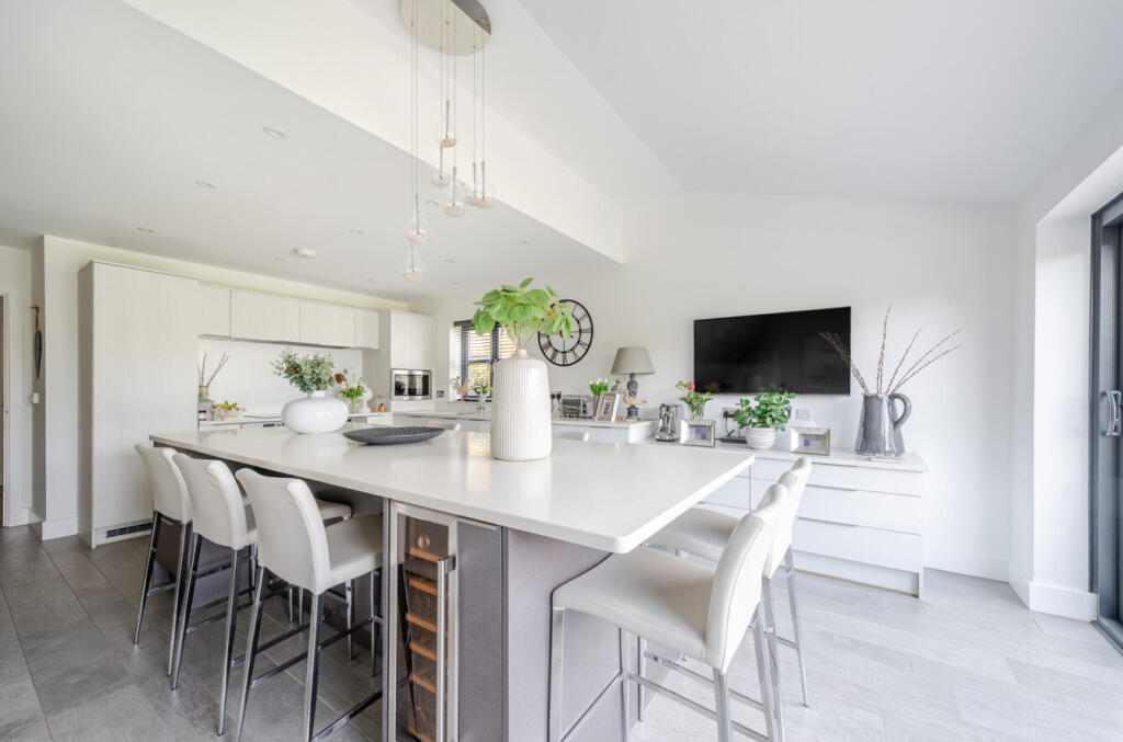 Additional image 7 of Sea Road, Barton on Sea, New Milton, BH25