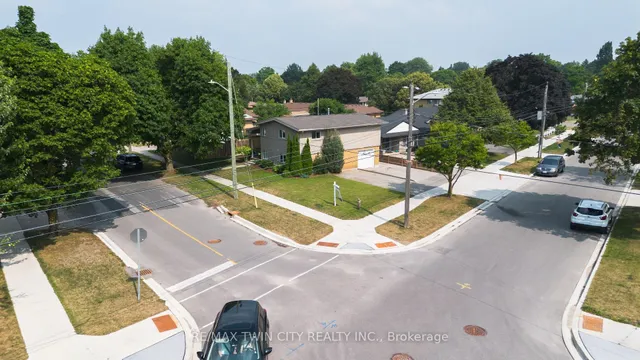 Additional image 2 of 135 Islington Ave