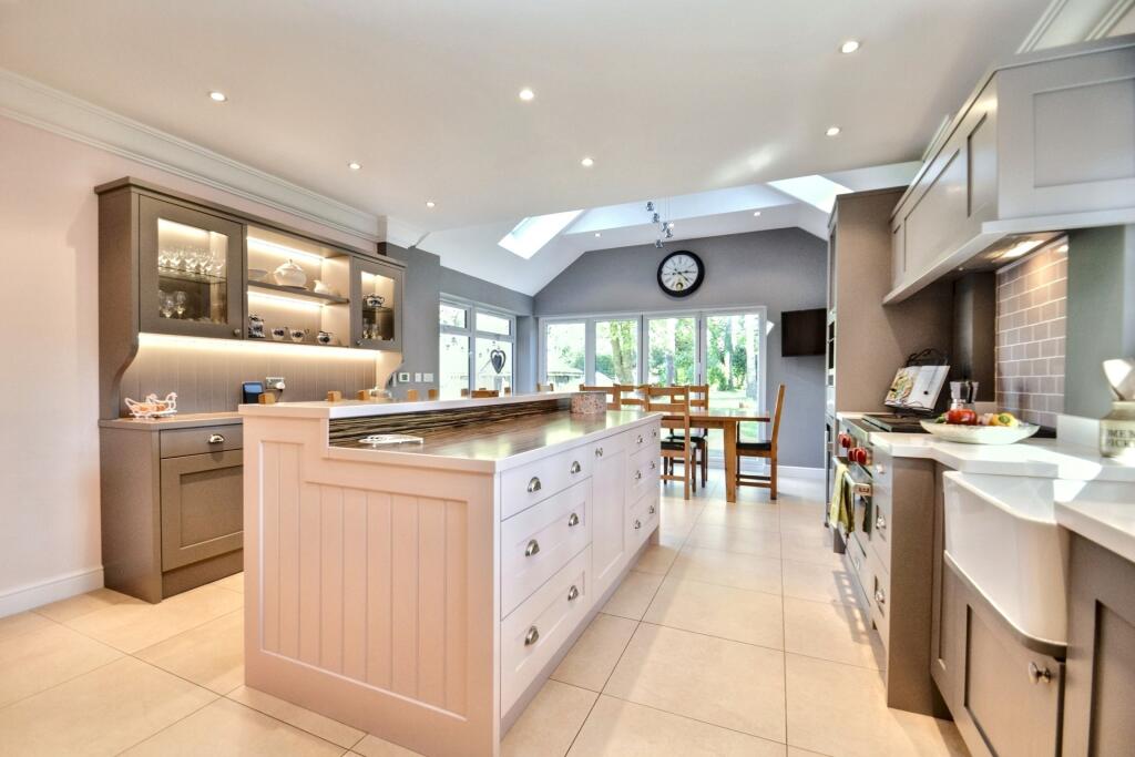 Additional image 4 of Broadstone