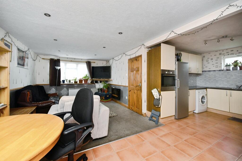 Additional image 18 of Collingwood Close, Peacehaven