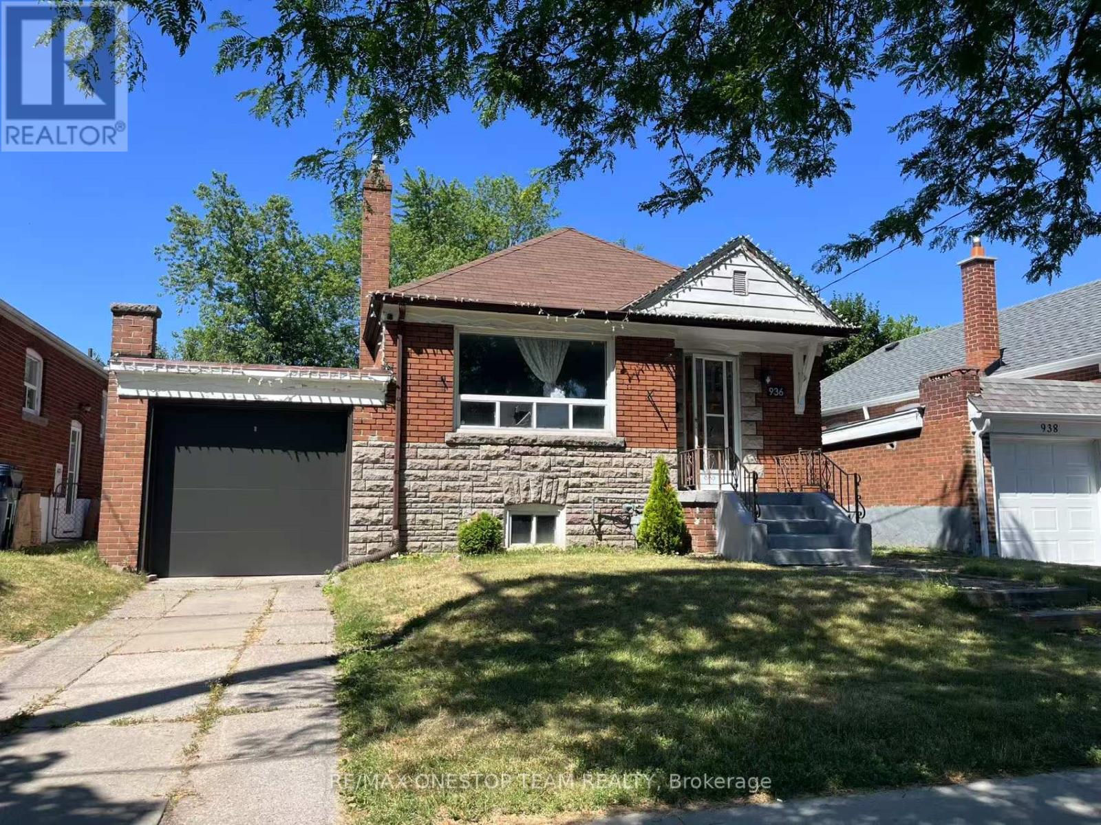 Property image for 936 PHARMACY AVENUE|Toronto (Wexford-Maryvale), Ontario M1R2G1