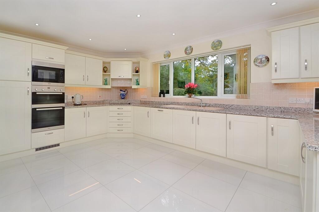 Additional image 3 of Verwood