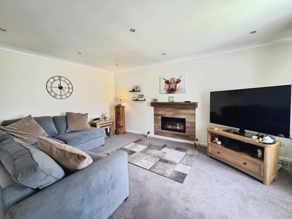 Additional image 3 of Sunnybank Close, Scholes, Cleckheaton, BD19
