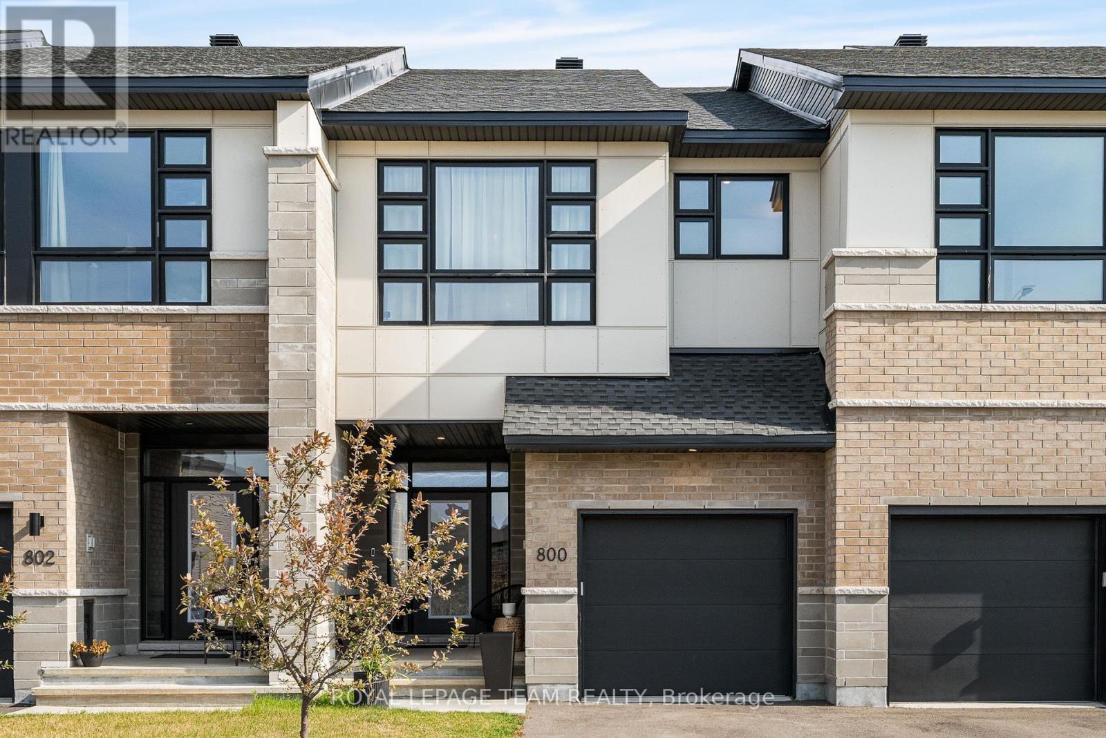 800 SOLARIUM AVENUE|Ottawa, Ontario K4M0R6