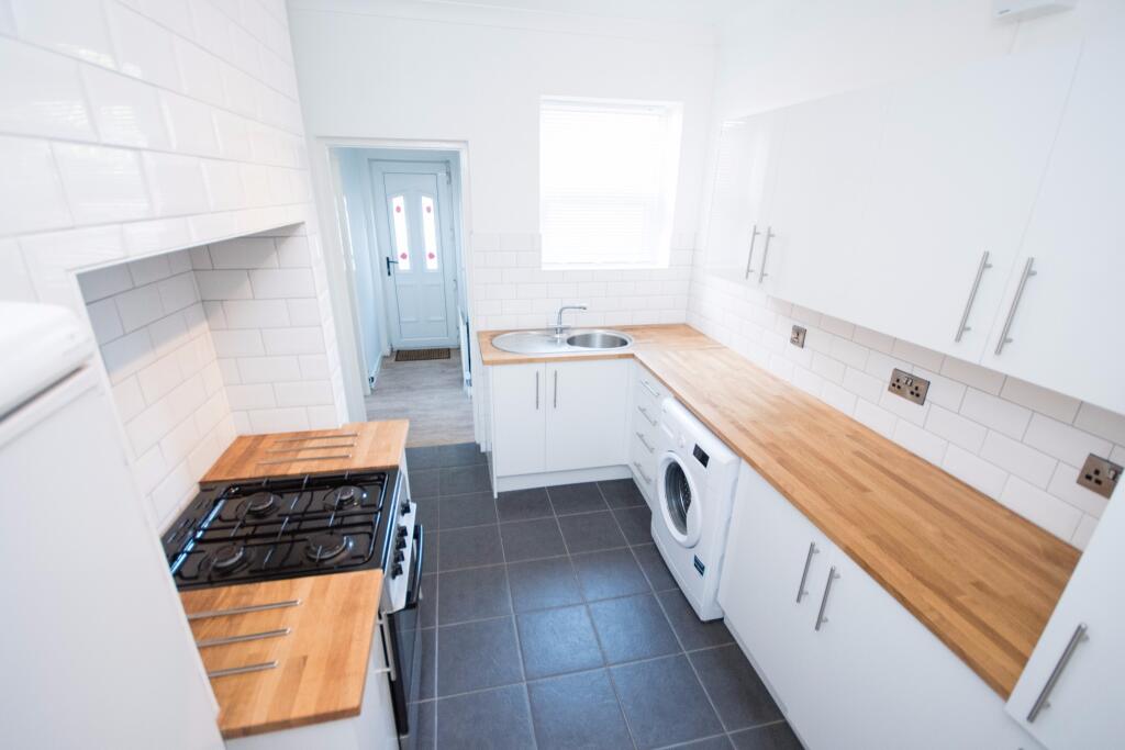 Additional image 8 of Green Road, Charminister