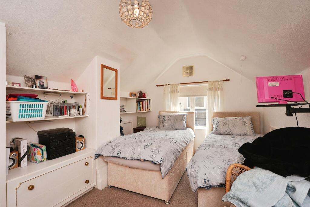 Additional image 8 of Reevy Drive, Bradford