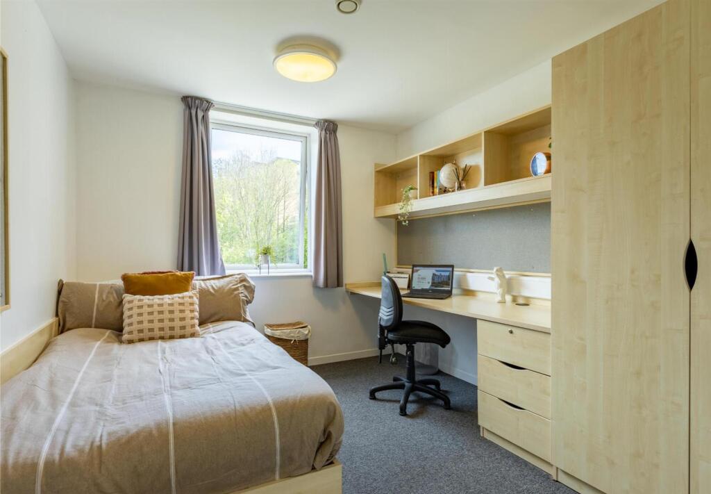 Additional image 9 of Bradford |student | September | BD7