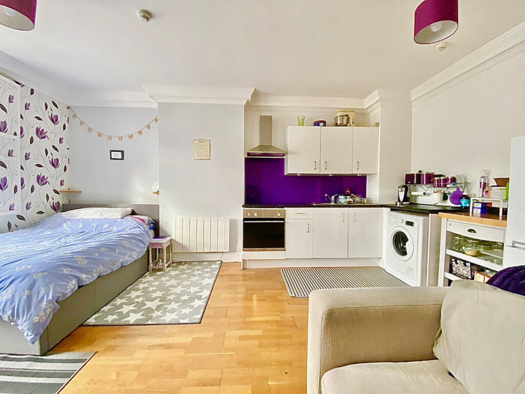 Additional image 9 of Farncombe Road, Worthing, BN11