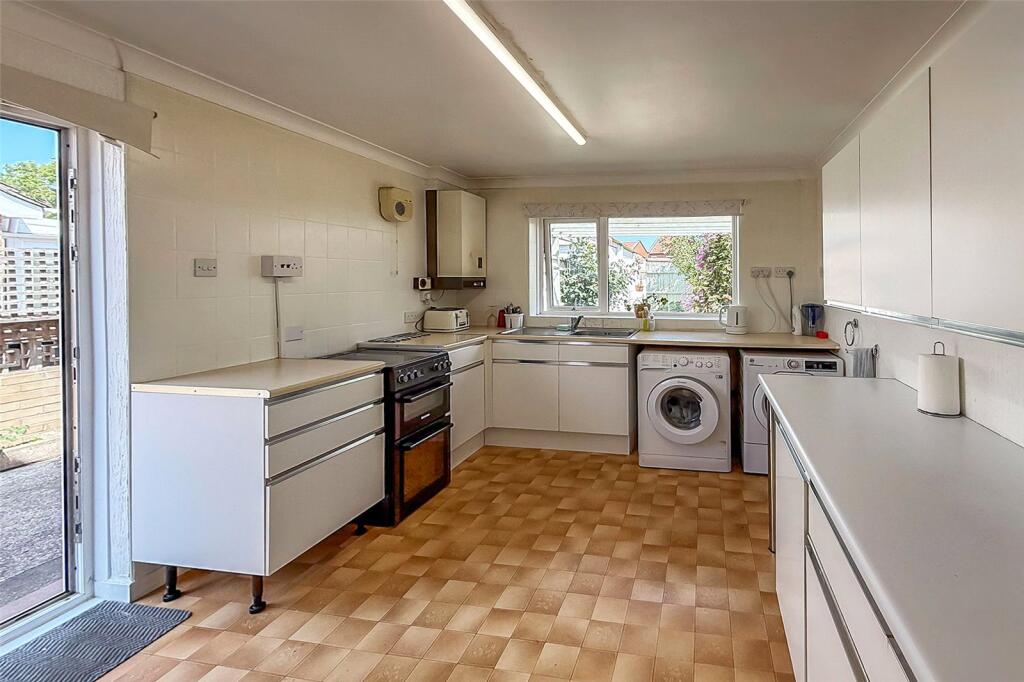 Additional image 4 of Oakcroft Gardens, Littlehampton, West Sussex