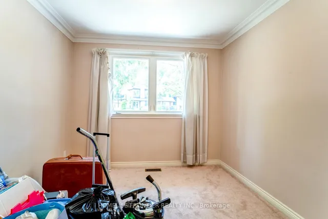 Additional image 21 of 23 Henley Cres