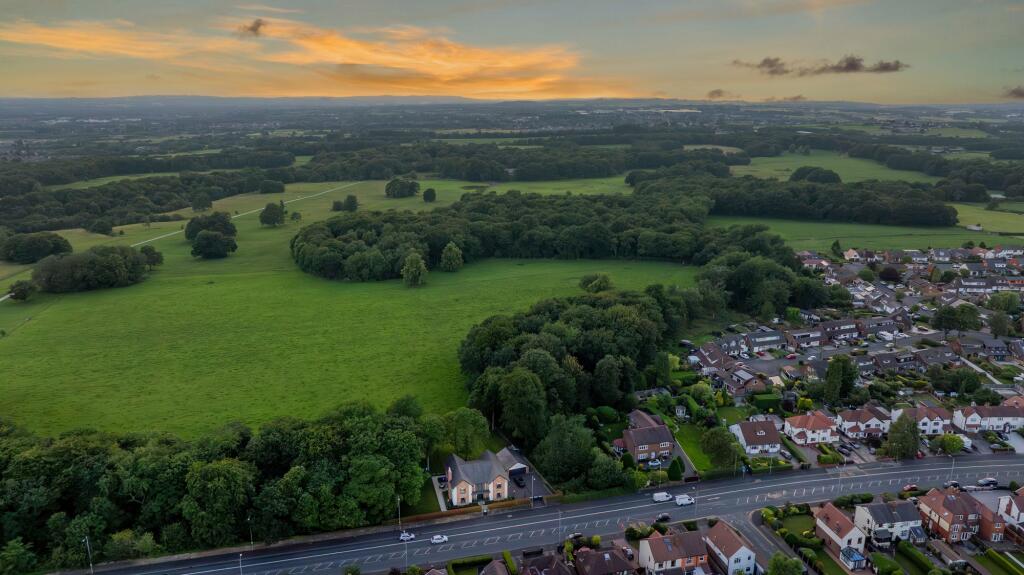 Additional image 71 of Newbrook Road, Bolton, BL5 | Luxury Woodland Retreat with Sunset Views & Stunning Family Interiors