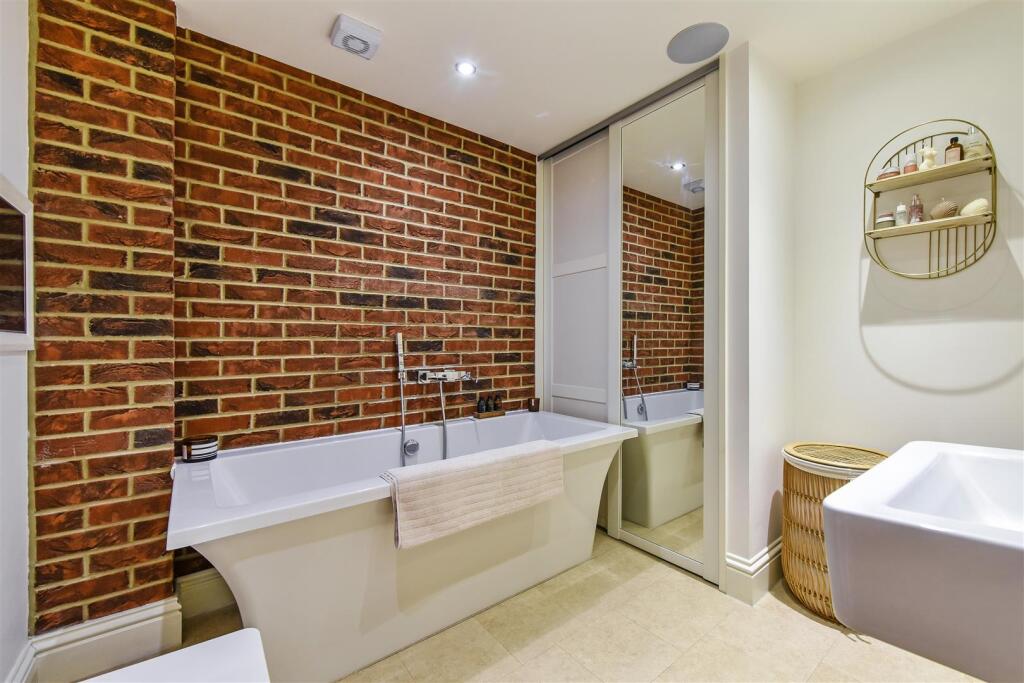 Additional image 7 of High Street, Arundel