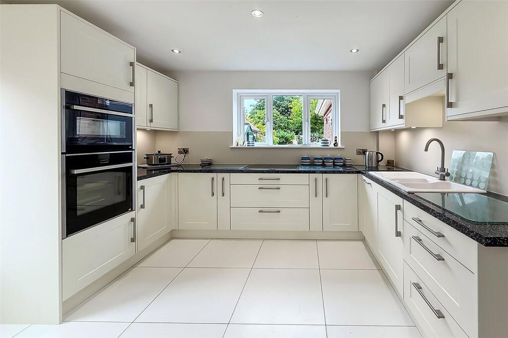 Additional image 4 of St. Marys Close, Littlehampton, West Sussex