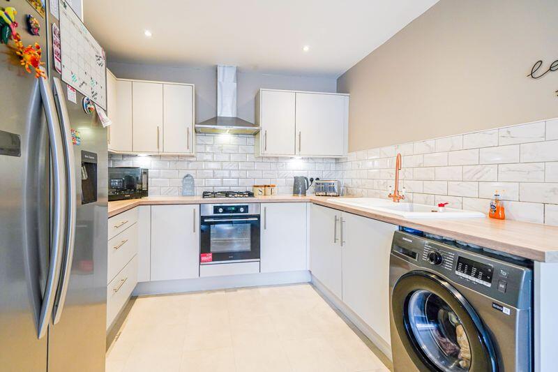 Additional image 8 of Hutton Hall Drive, Bradford, BD2 2AP