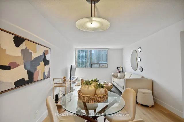 Additional image 10 of 914 Yonge St Unit 1604