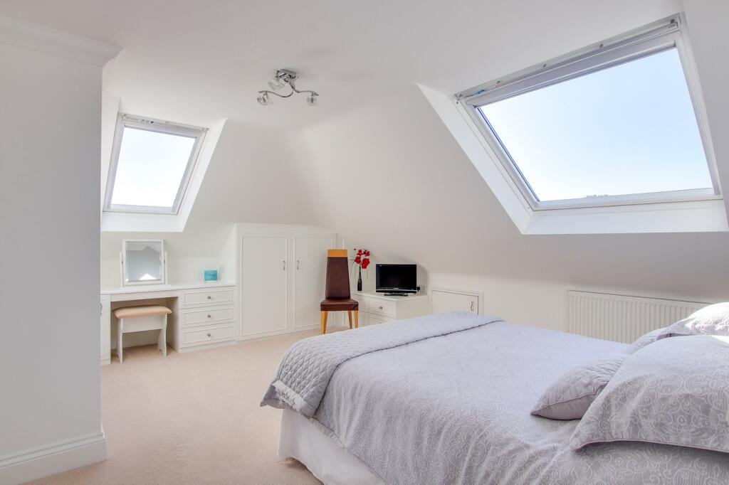 Additional image 25 of Glen Close, Barton on Sea, New Milton, BH25