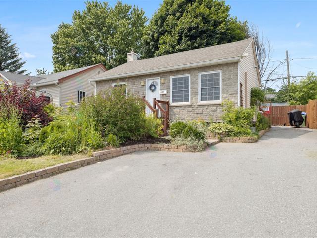 122 Rue Caron|Gatineau (Hull), Quebec J8Y1Z4