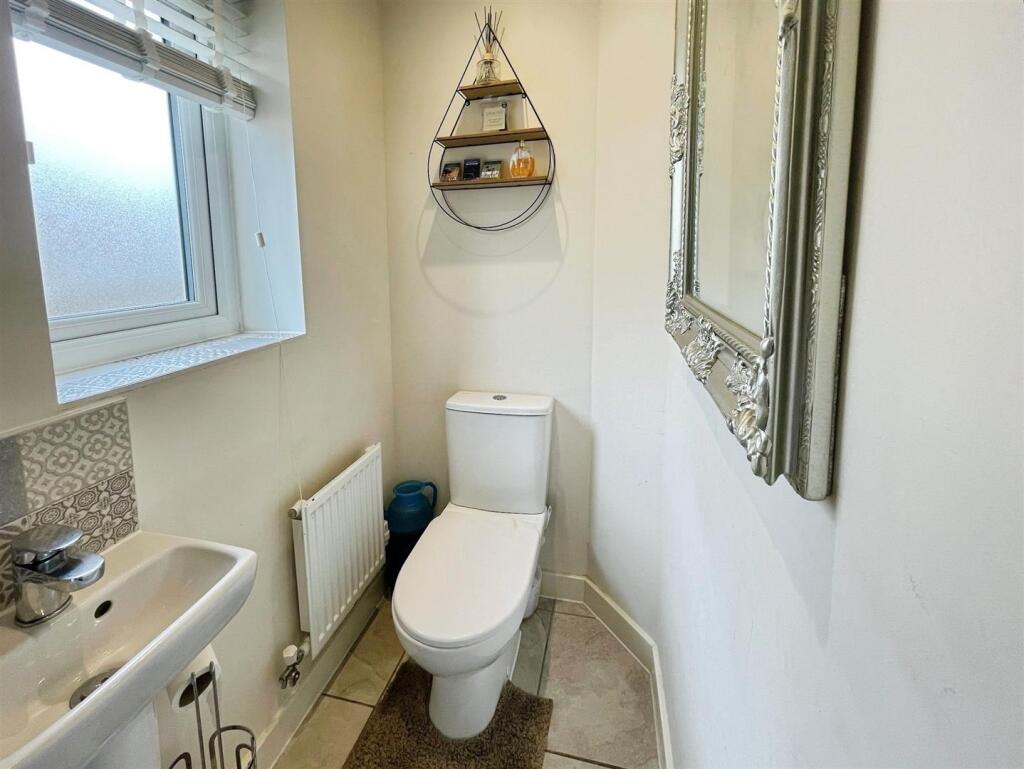 Additional image 3 of Quarry Bank Road, Bradford, BD2