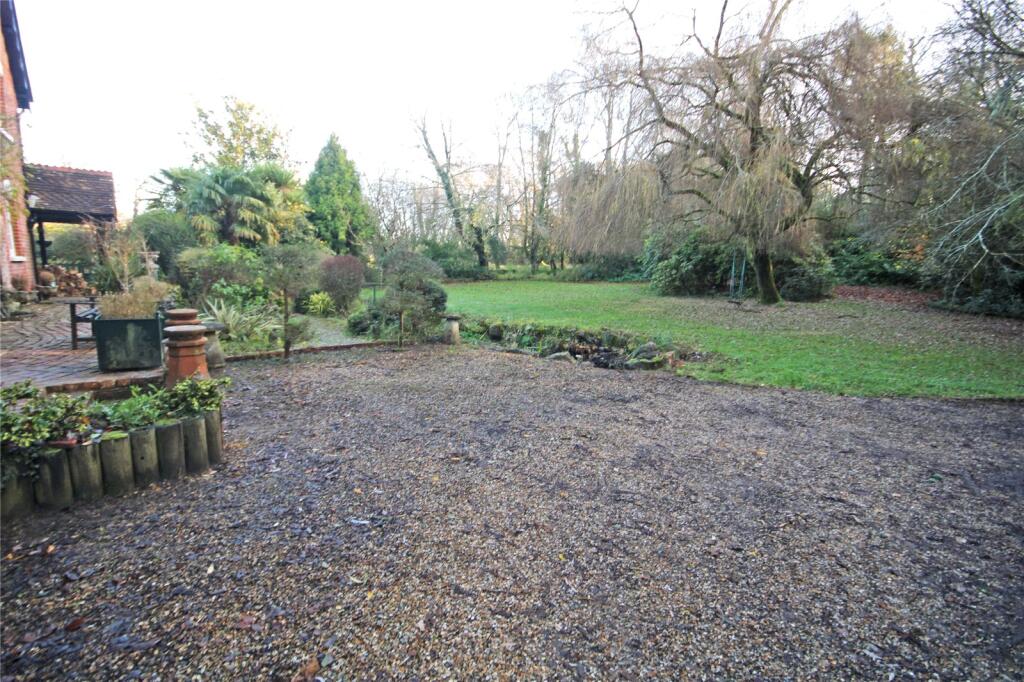 Additional image 16 of South Drive, Ossemsley, New Milton, Hampshire, BH25