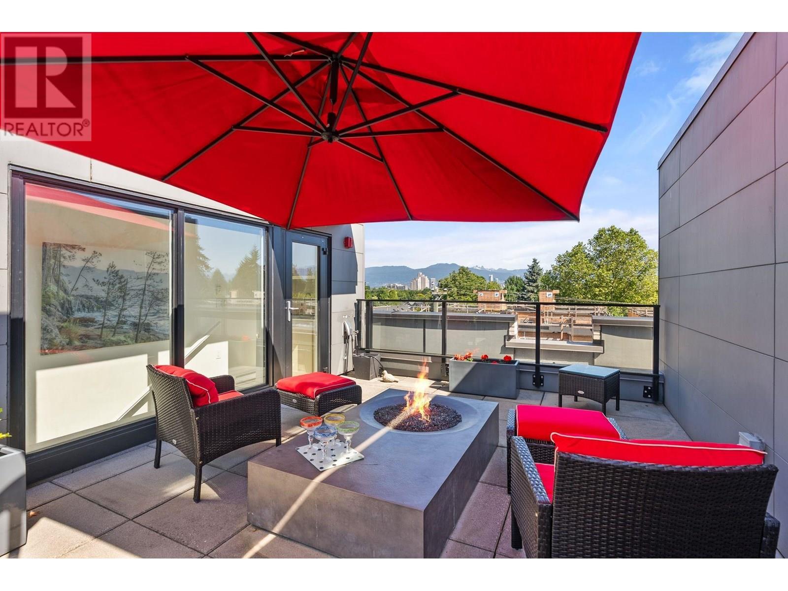 2 4050 ASH STREET|Vancouver, British Columbia V5Z0H2