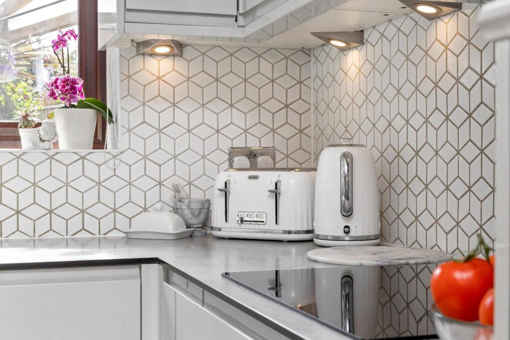 Additional image 21 of Hurstfield, Lancing