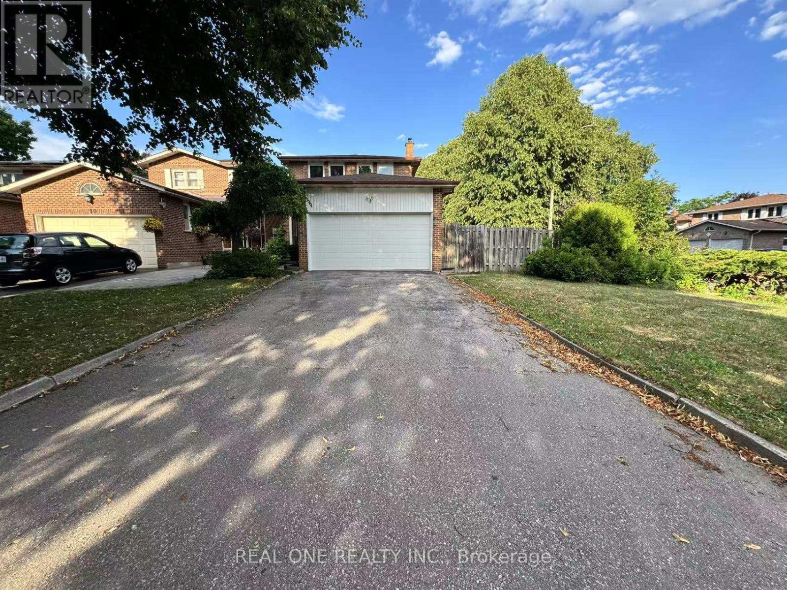 Primary image of 12 RADFORD CRESCENT|Markham (Sherwood-Amberglen), Ontario L3P4A1