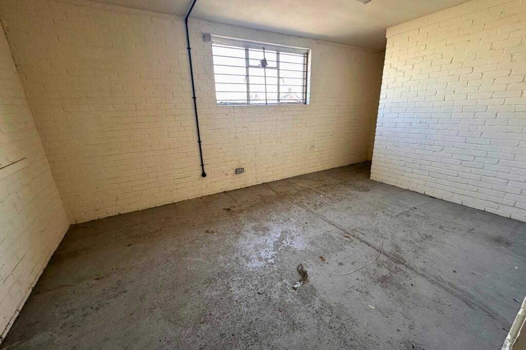 Additional image 4 of Gore Road Industrial Estate, New Milton, Hampshire. BH25 6SA