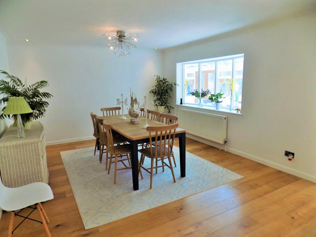 Additional image 6 of Matchams