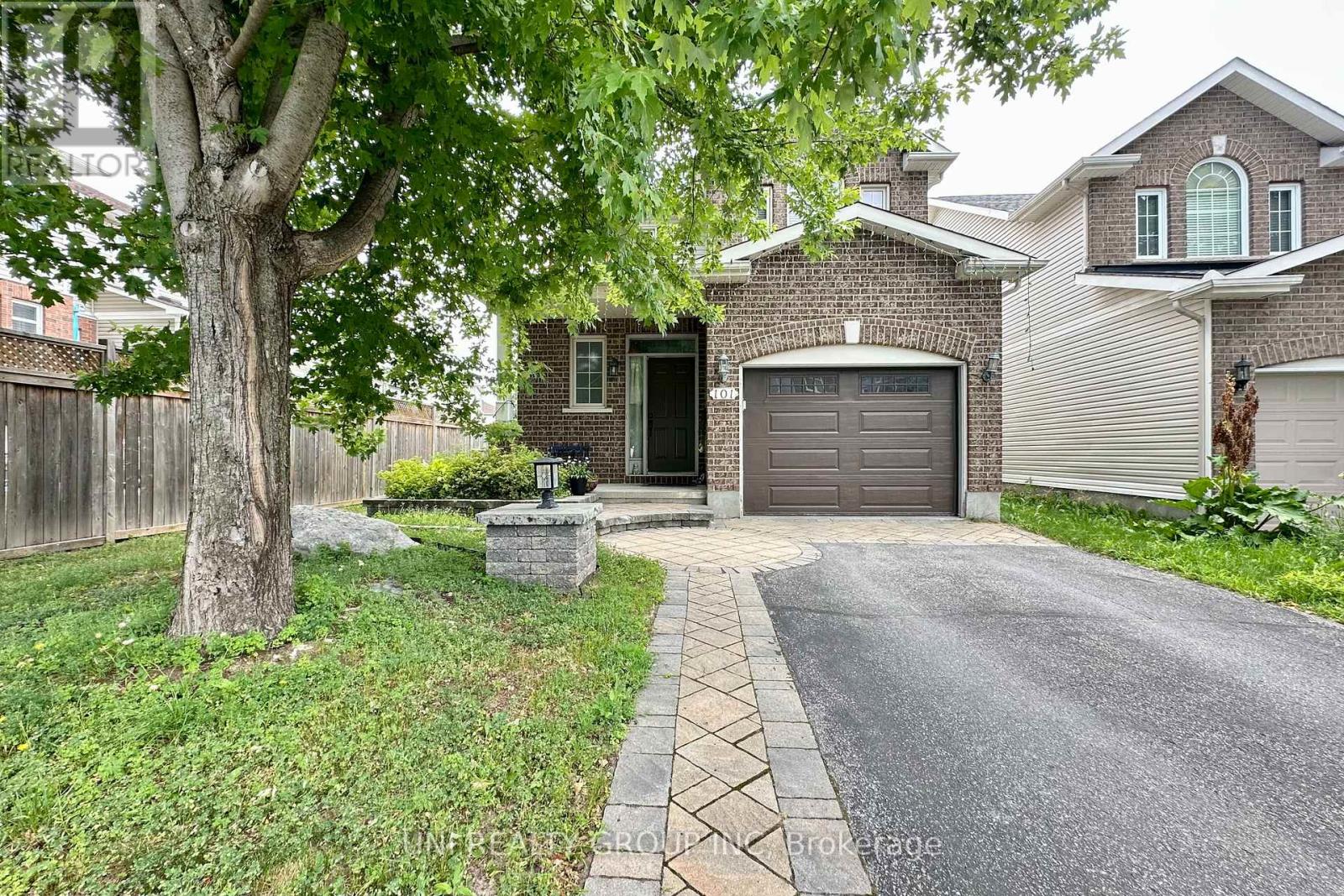 101 PORTRUSH AVENUE|Ottawa, Ontario K2J5J2