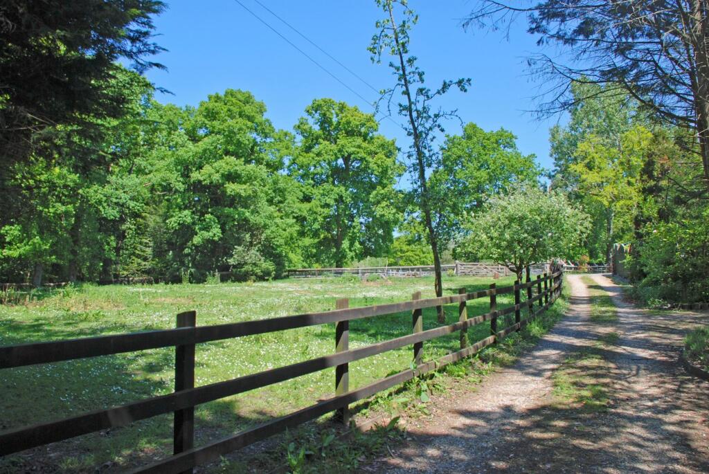 Additional image 21 of South Drive, Ossemsley, New Milton, BH25