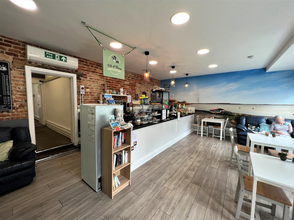 Additional image 4 of 14-16 Castle Street, Christchurch, Dorset, BH23 1DT