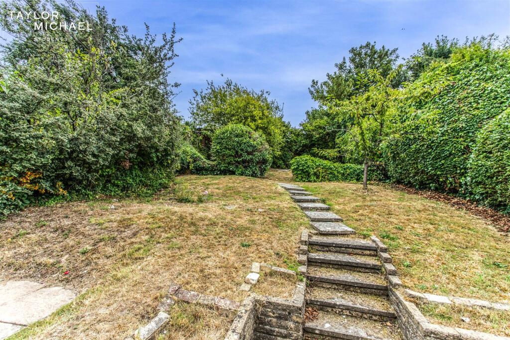 Additional image 16 of Southall Avenue, Brighton