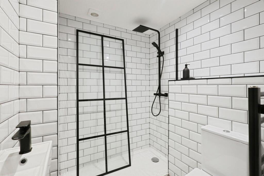 Additional image 5 of Grande Views, 25 Burlington Place, Eastbourne