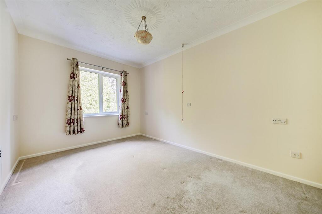 Additional image 9 of Fernlea Avenue, Ferndown