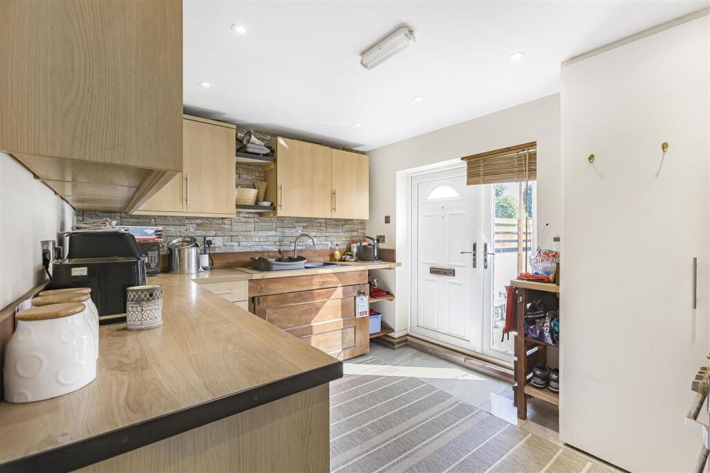 Additional image 5 of Aldykes, Hatfield