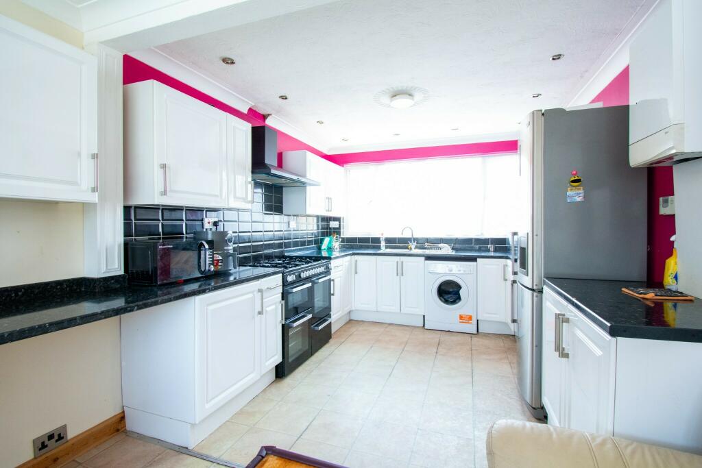 Additional image 6 of Large 4/5 Bed Detached House in Ensbury Park