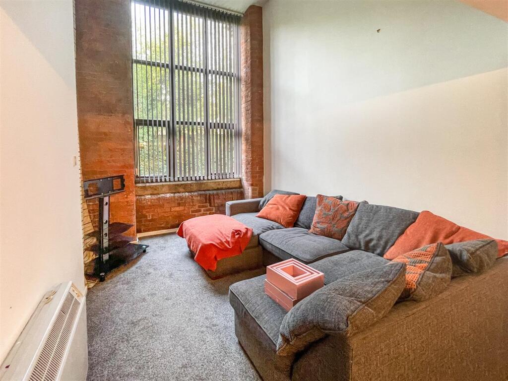 Additional image 3 of Threadfold Way, Bolton