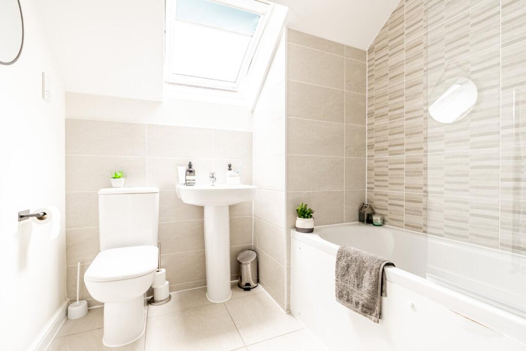 Additional image 16 of Neville Close, St. Albans, Hertfordshire, AL3