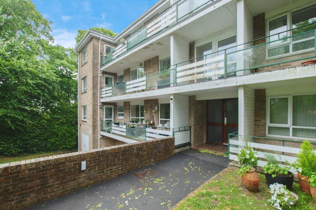 Headswell Crescent, Bournemouth