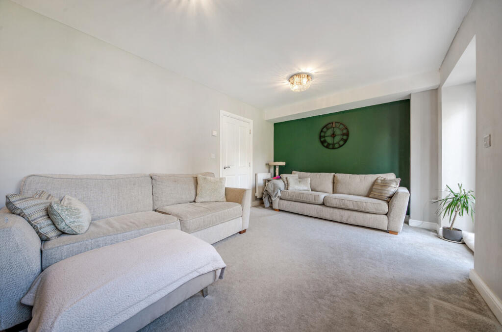 Additional image 3 of Hutton Hall Drive, Bradford, West Yorkshire, BD2