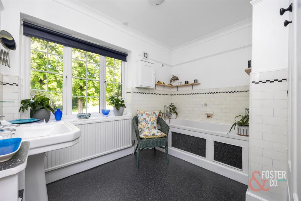 Additional image 17 of Surrenden Crescent, Brighton