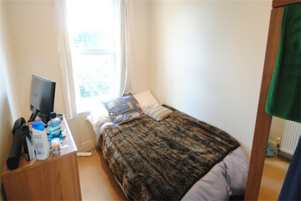 Additional image 4 of 2 bedroom Second Floor Flat in Meyrick Park