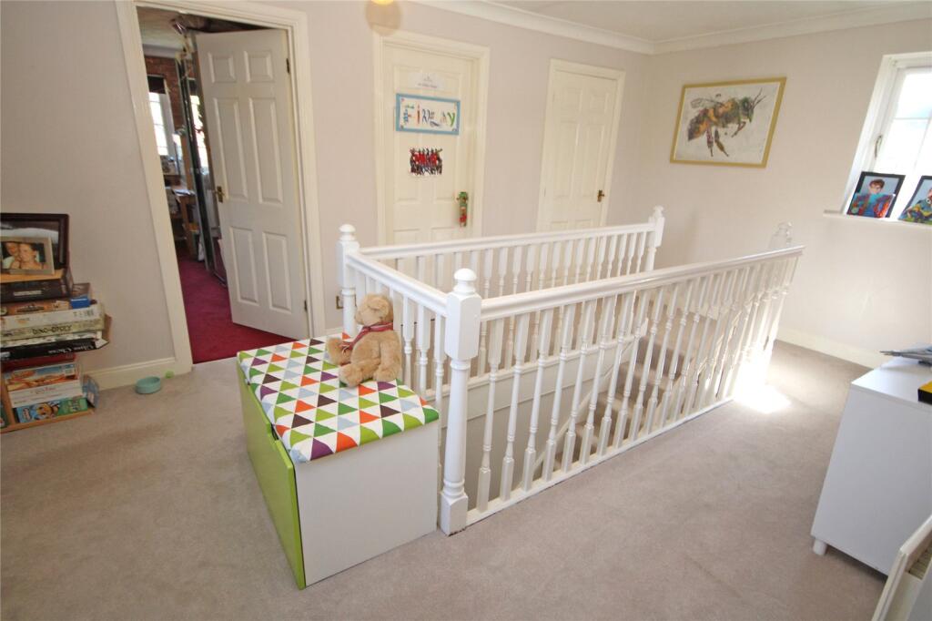 Additional image 15 of Jaundrells Close, New Milton, Hampshire, BH25