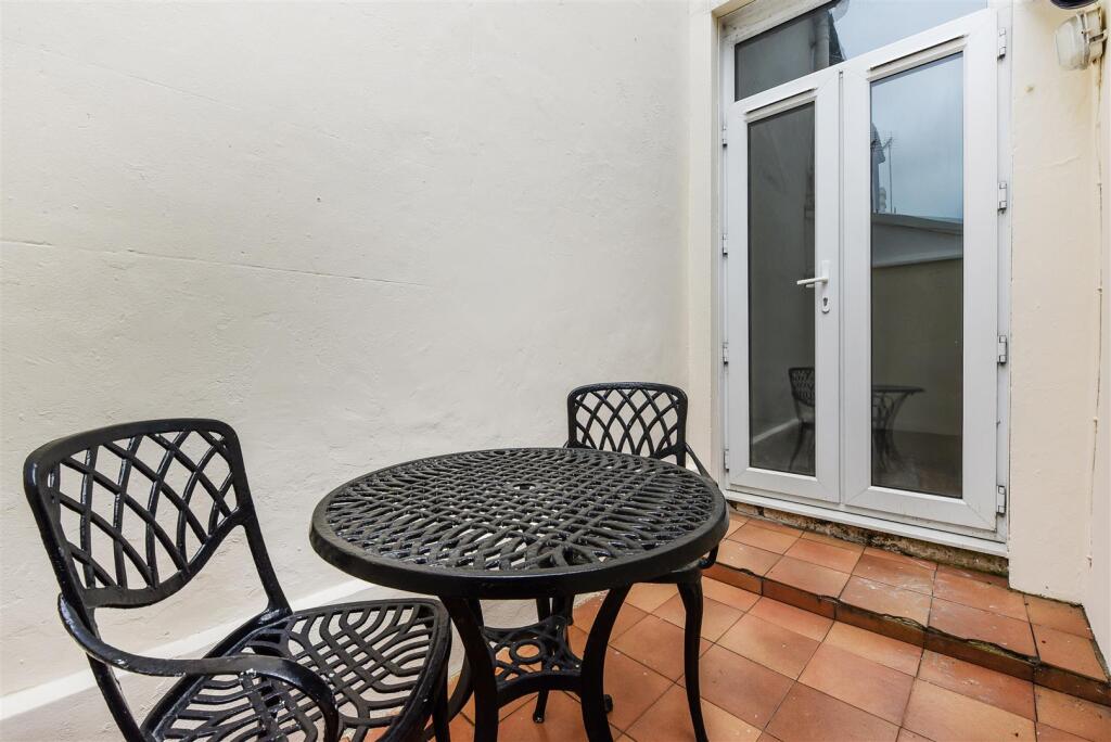 Additional image 18 of The Causeway, Arundel