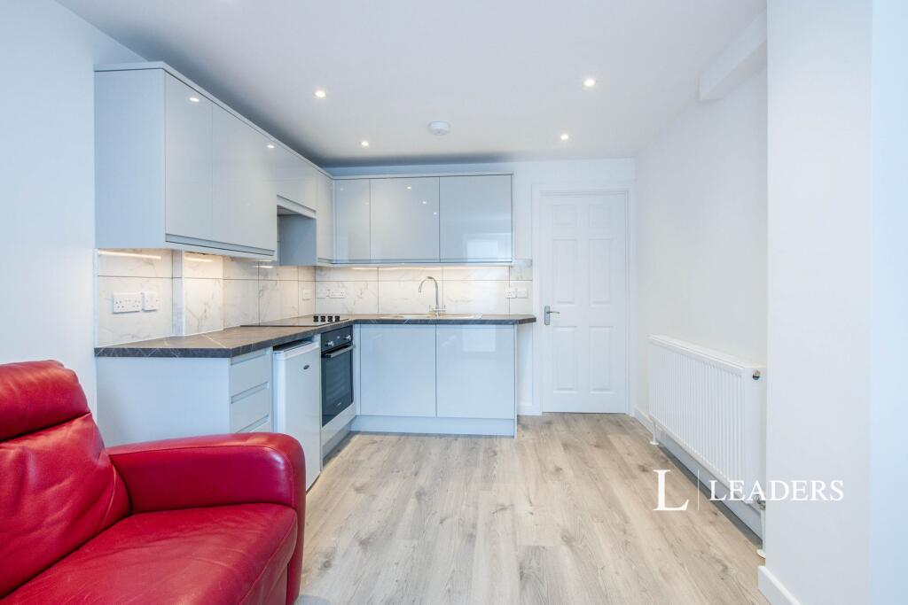 Additional image 6 of Lyon Avenue, New Milton