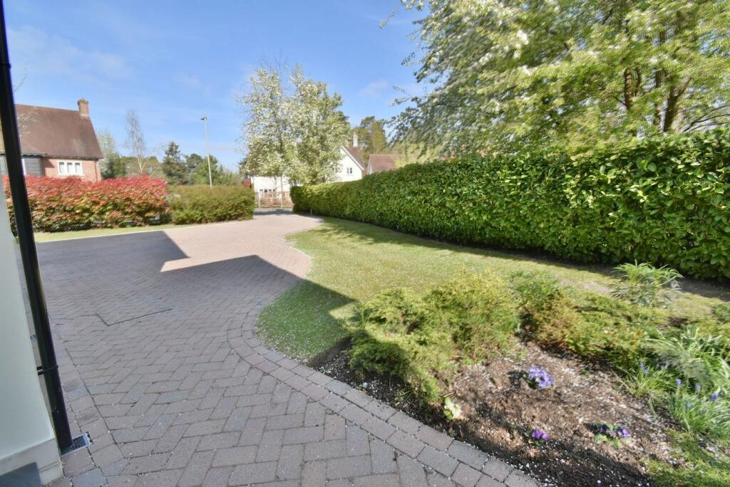 Additional image 34 of Badgers Walk, Ferndown, BH22