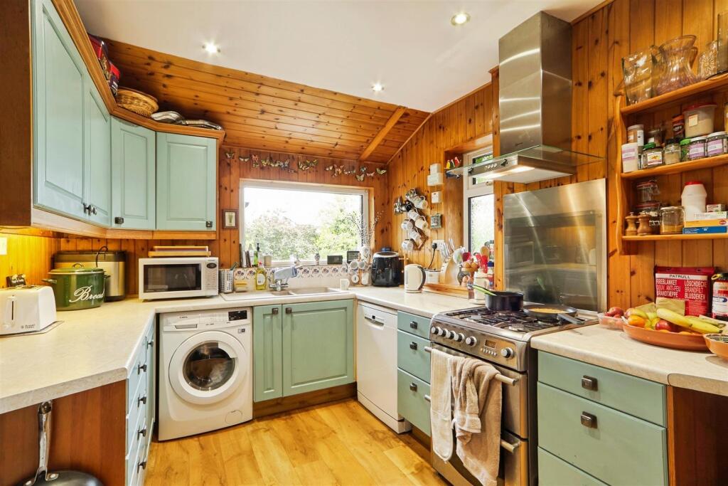 Additional image 4 of Highfield Lane, Keighley, BD21 2HU