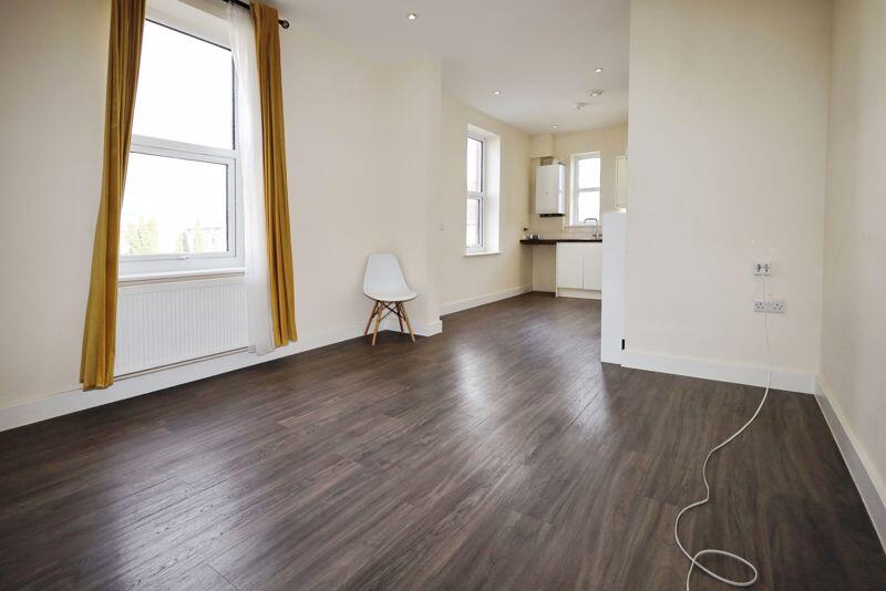 Additional image 10 of Heron Court Road, BH3 7LL – Stunning Duplex Flat in Immaculate Condition