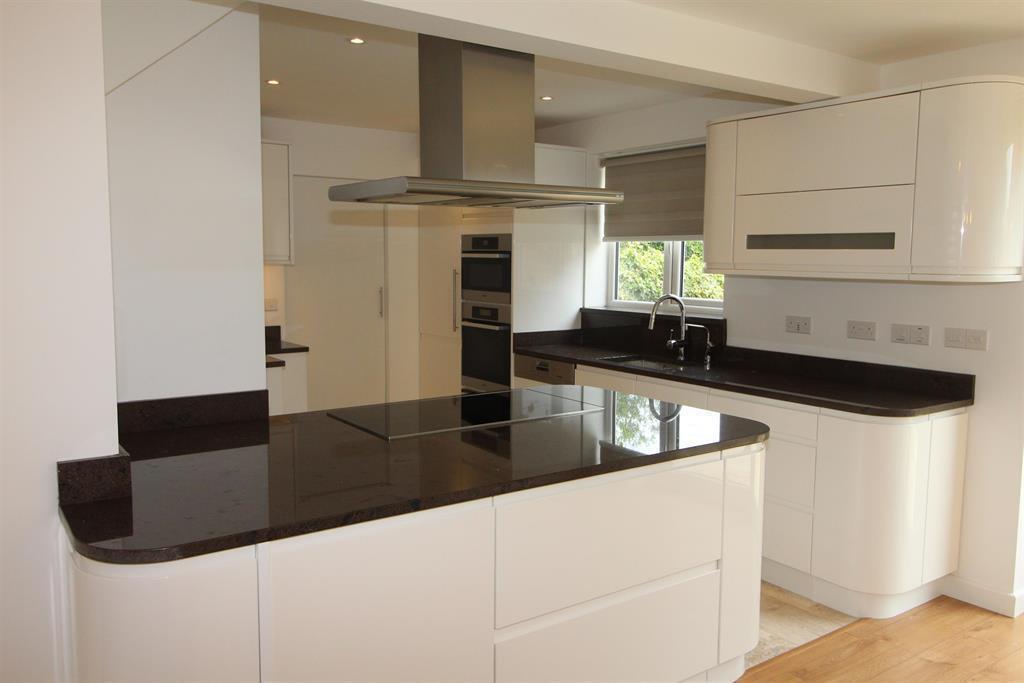 Additional image 11 of Powis Close, New Milton, Hampshire, BH25 6AW